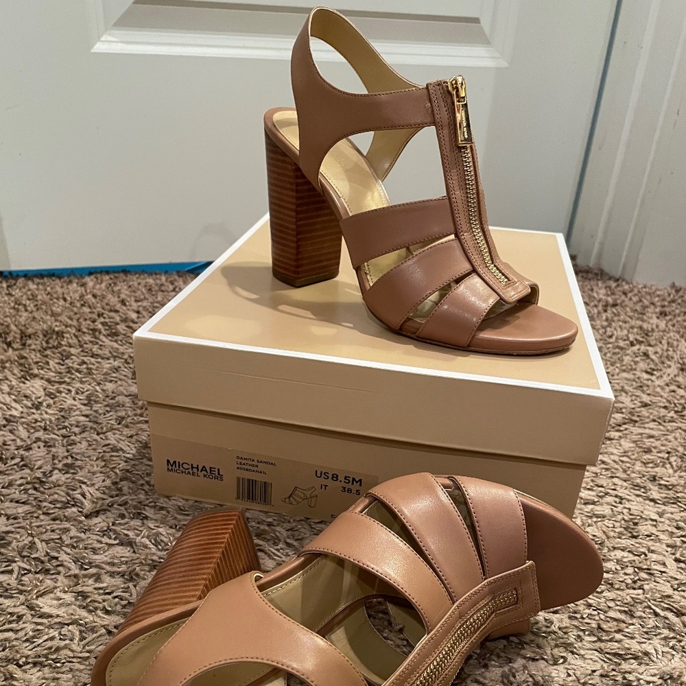Michael Kors Brown Sandals size 8.5